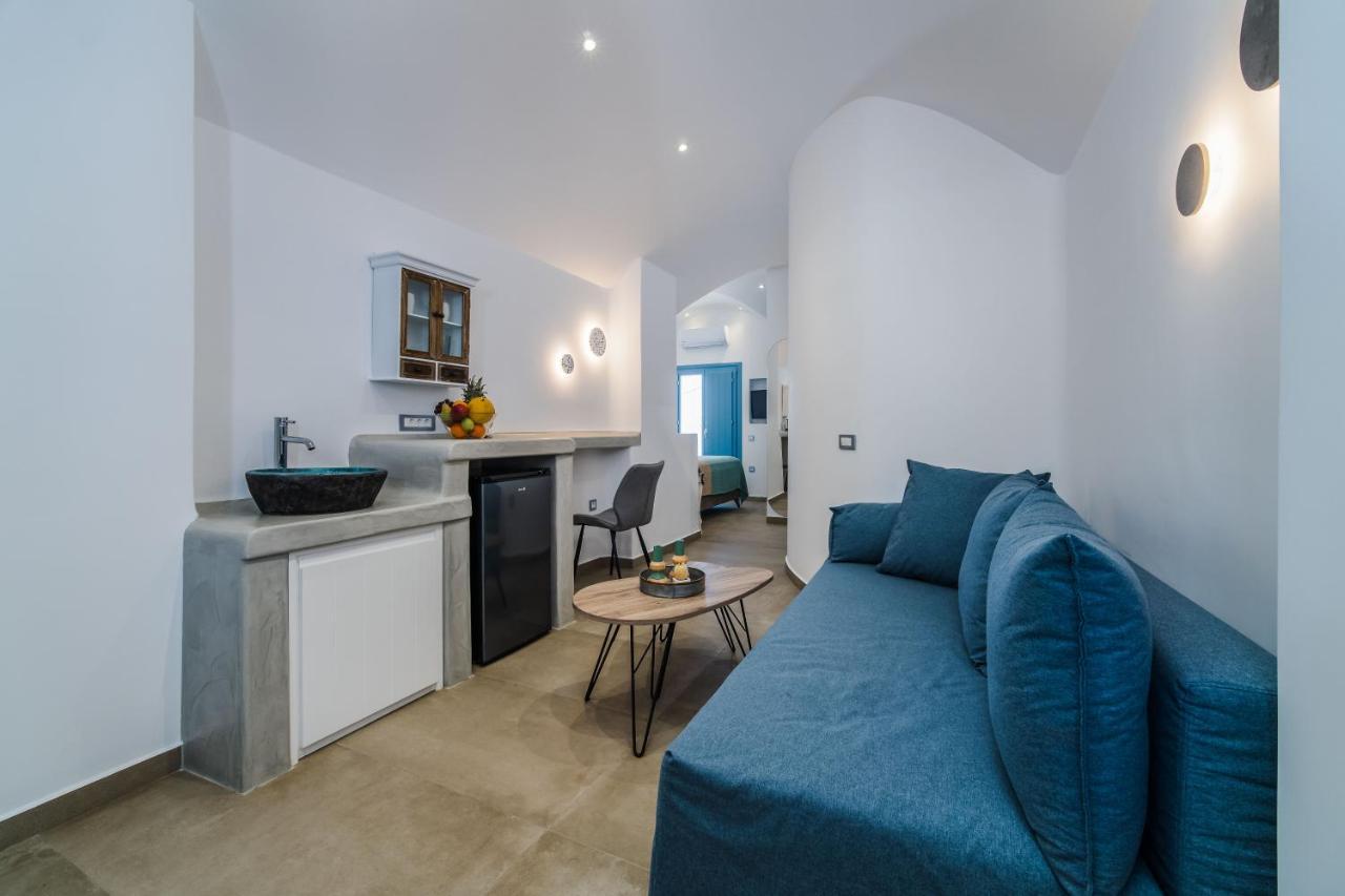 Aegean Blue Suites Pýrgos Екстериор снимка