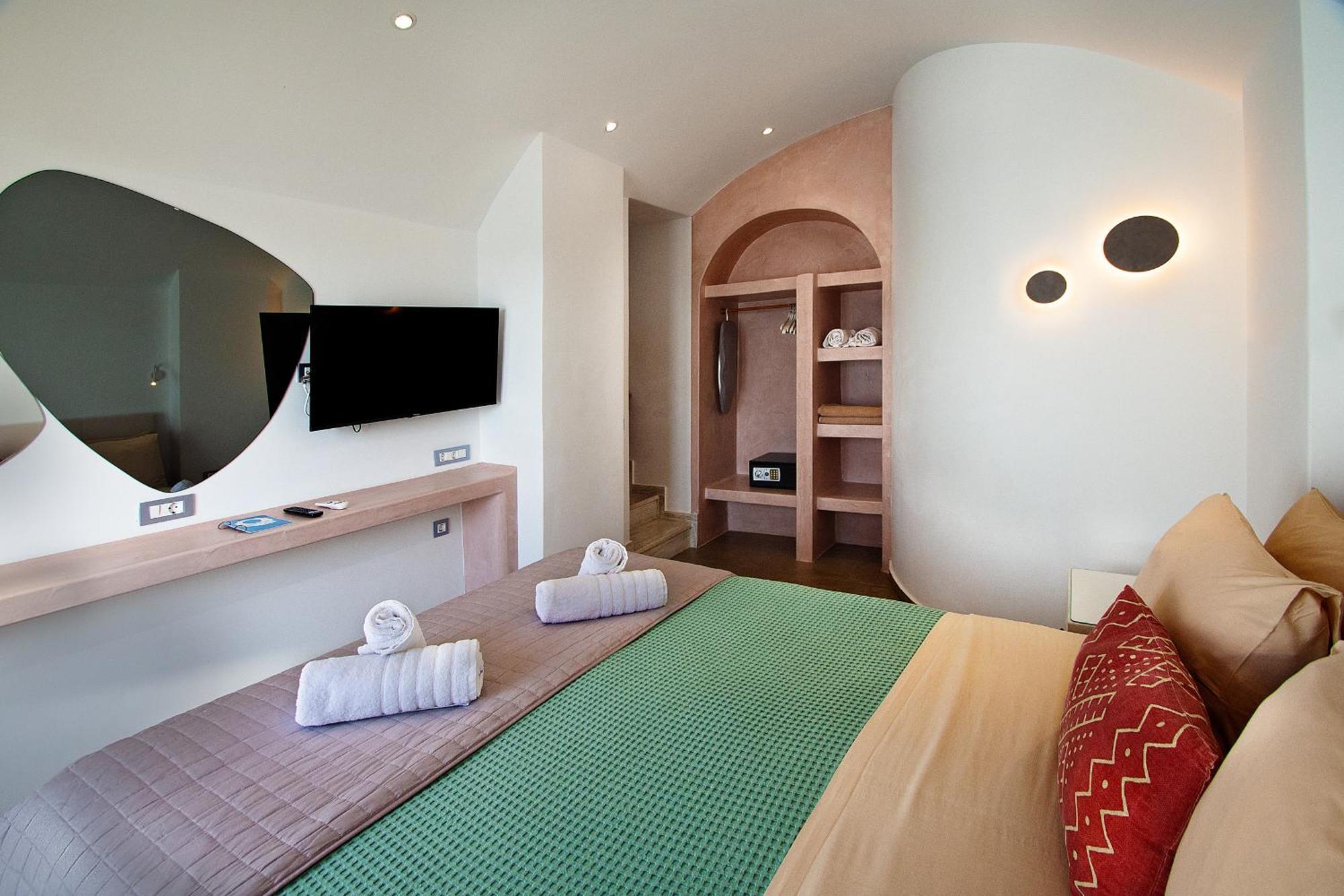 Aegean Blue Suites Pýrgos Екстериор снимка